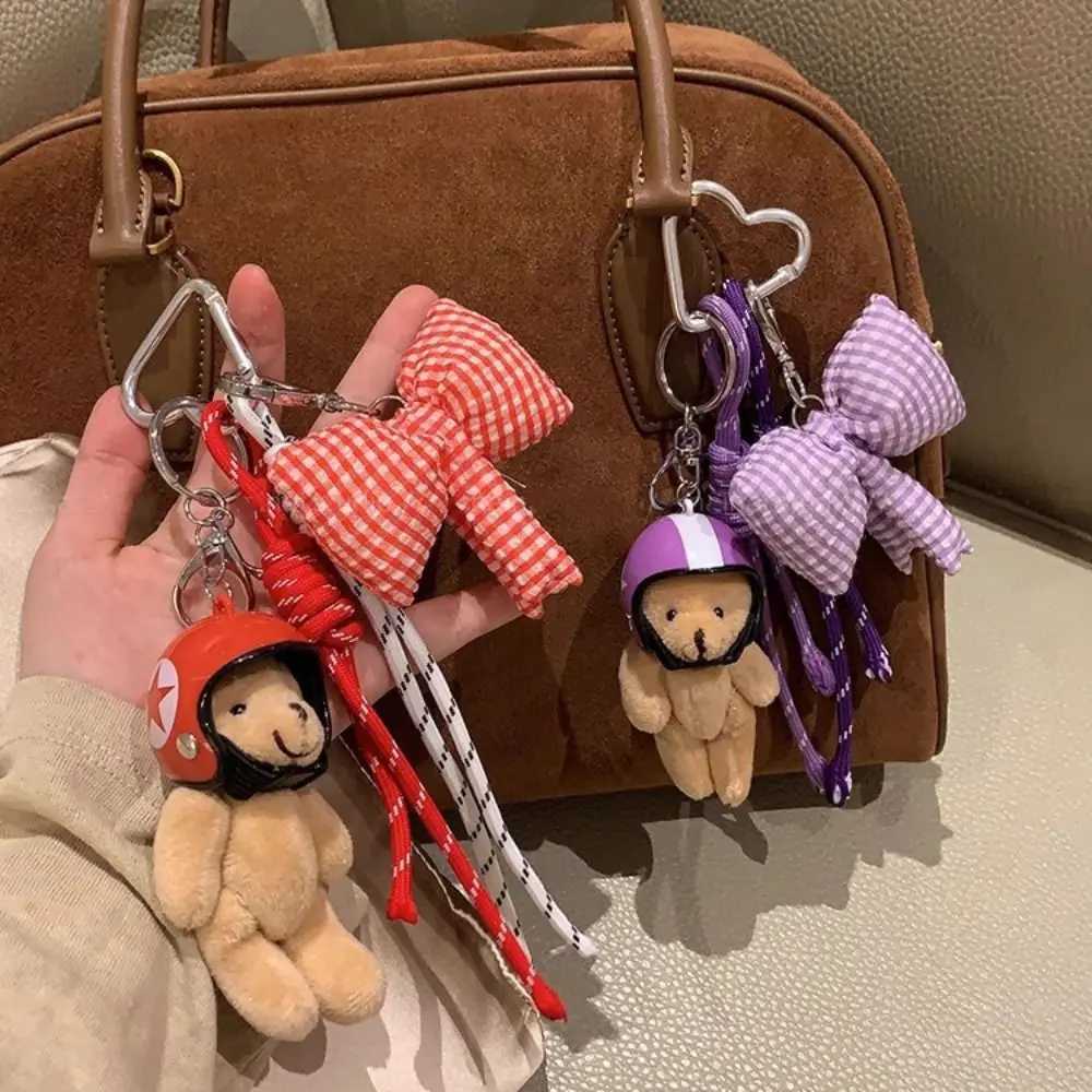 Lovely Helmeted Bear Charm Keychains Cute Y2K Plush Ornament Pendant Car Keyring Backpack Decoration Bag Charm Jewelry Girl Gift J251121