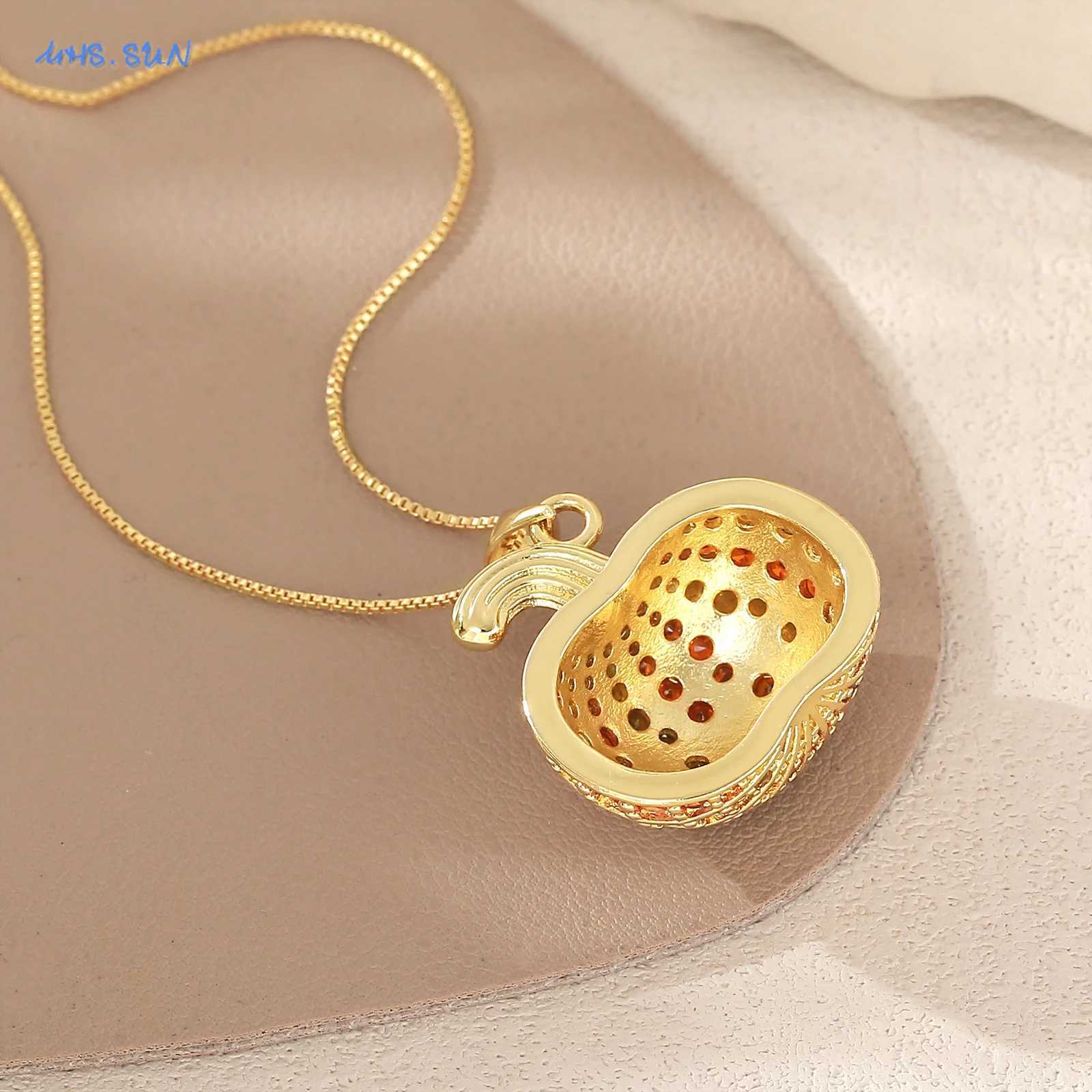 Sunsl Halloween Drip Oil Pumpkin Pendant Necklaces Hip-Hop Cubic Zircon Gold Plated Chain Exquisite Jewelry for Women Men XJ250717