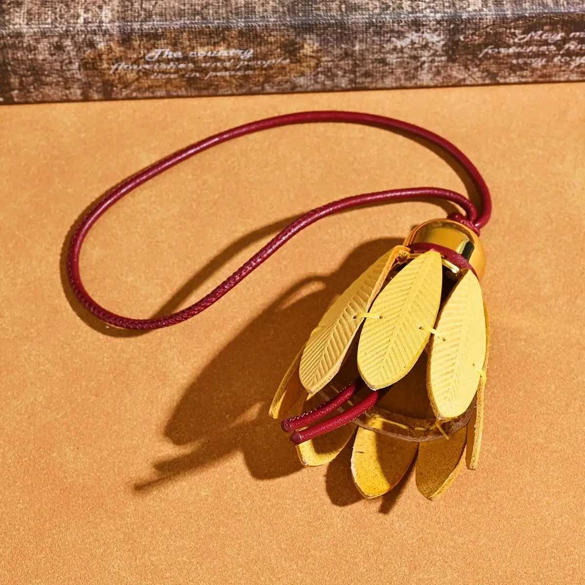 Luxury Badminton Leather Bag Charm White Keychain Bag Pendant Decoration High Luxury Girl Gift Bag Accessories J251121