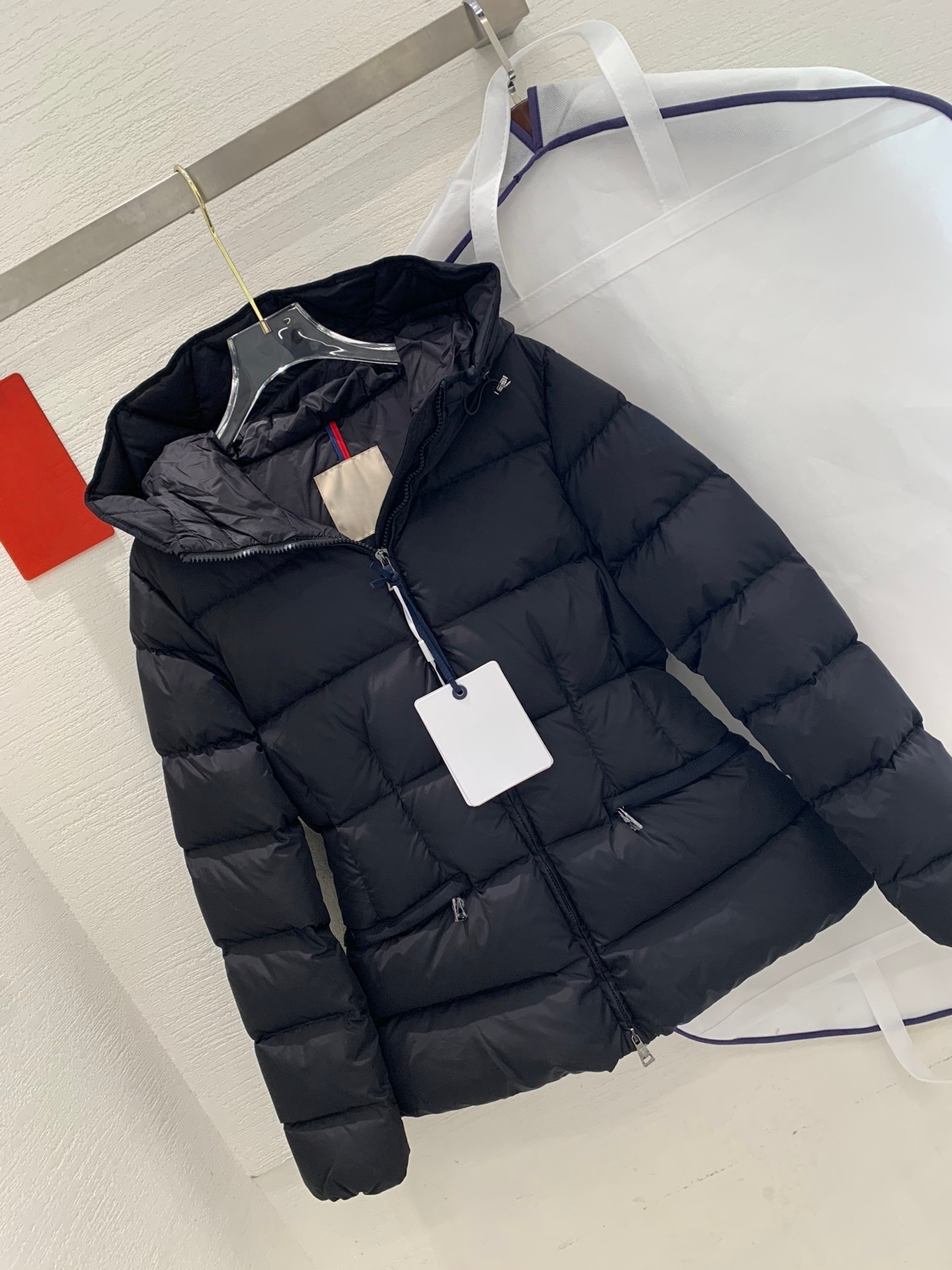 2025 women's slim waist fashion exquisite down jacket