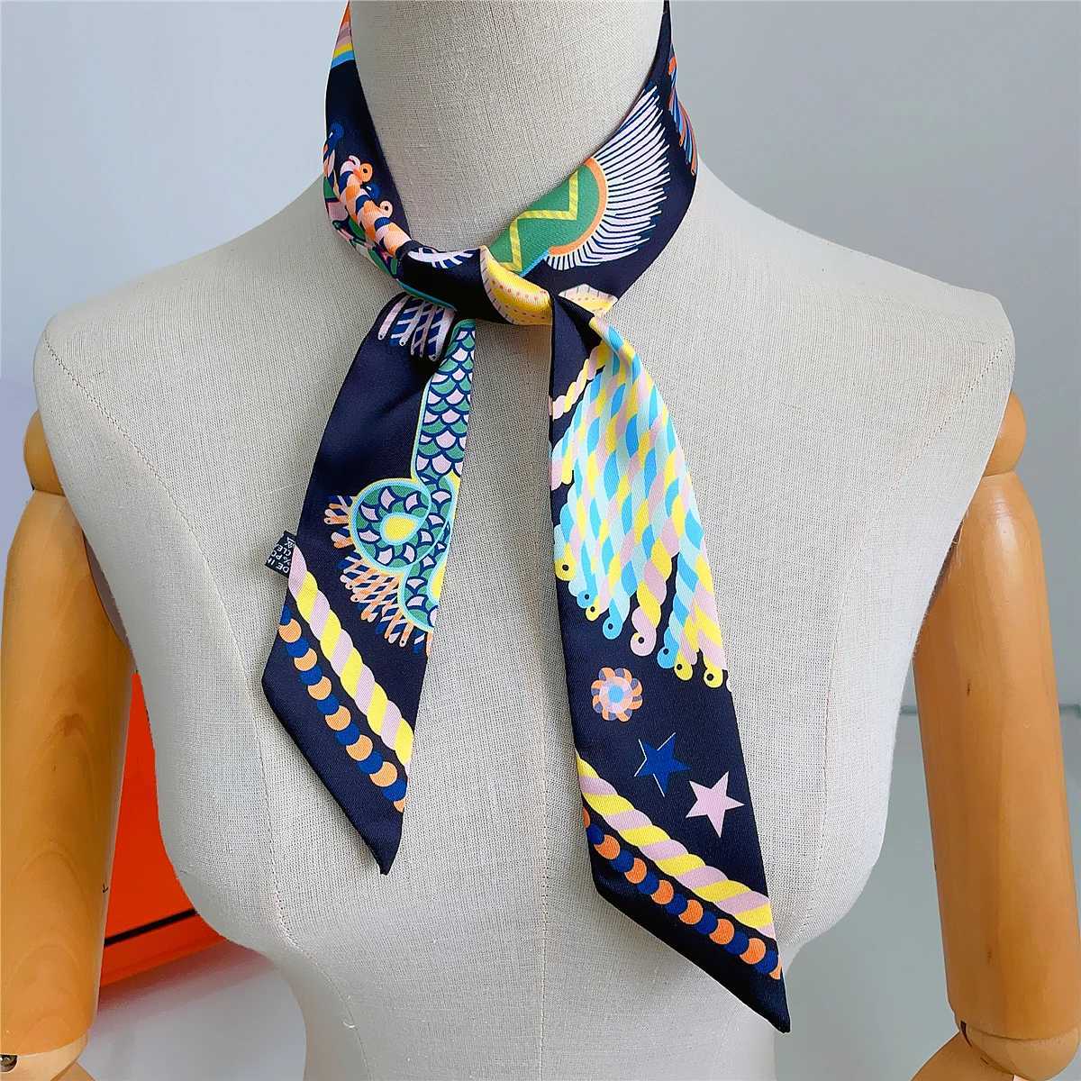 Brand Design Twill Silk Scarf Luxury Fashion Scarf Wen Foard Skinny Bag Scarves New Hot Neckerchi Hair bandW251021