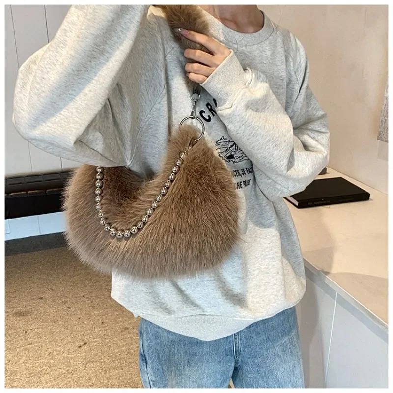 Plush Women Armpit Purse with Chain Fluffy Versatile Shoulder Bag Faux Fur Fashion Underarm Bag Ladies Winter Furry Tote Handbag 251021