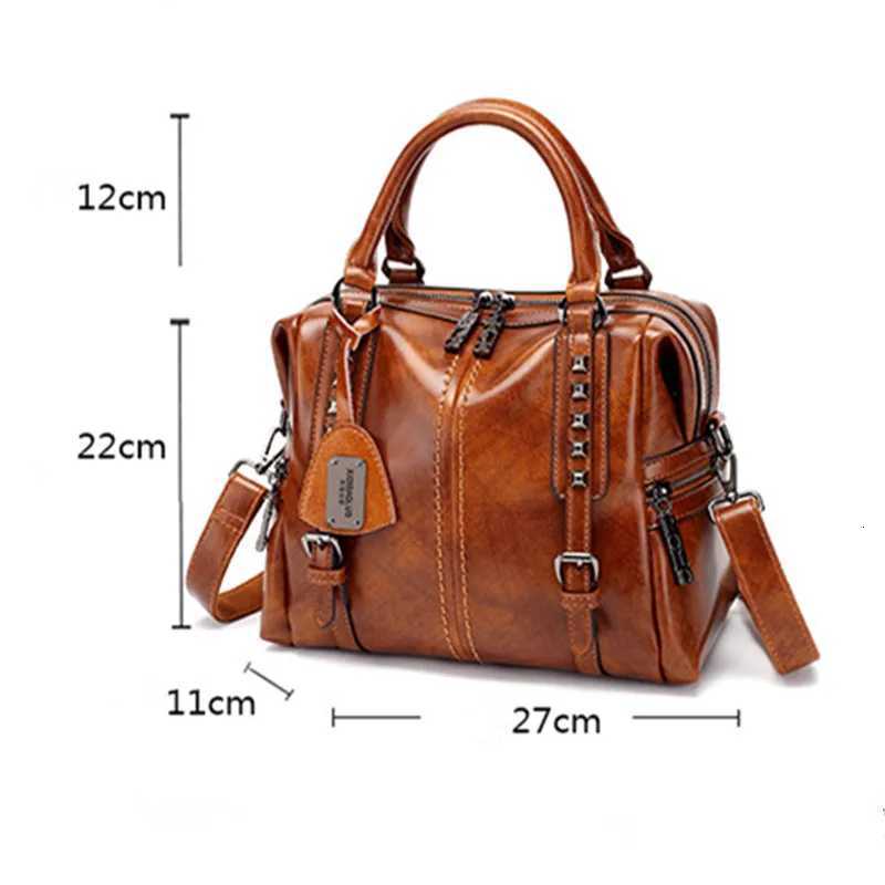 Women rivet Shoulder Bag Messenger Bag Luxury Designer Handbags Leather Crossbody Ladies Hand Bags for Woman Bolsa Feminina Z251018