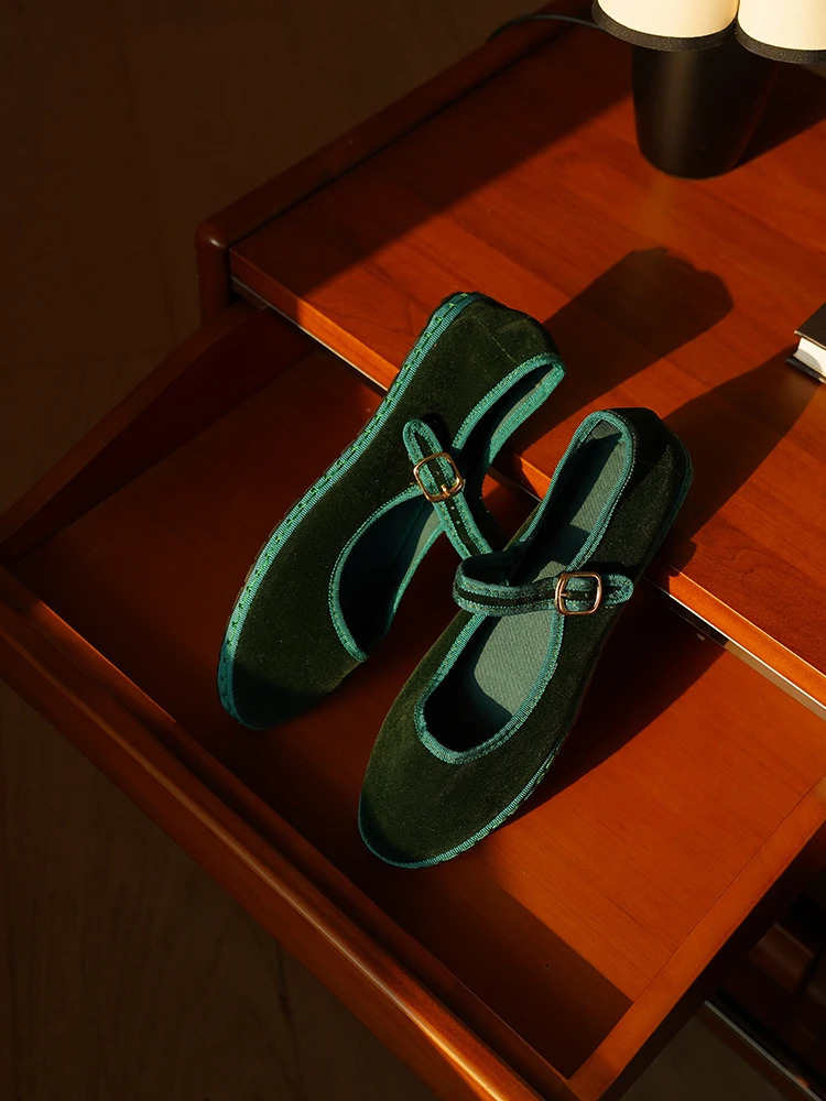 Velvet Mary Jane Shoes for Women Hand Stitch Casual Streetwear Ballet Flats Pumps Female Solid Color Red Cloth Shoes Loafers 251021