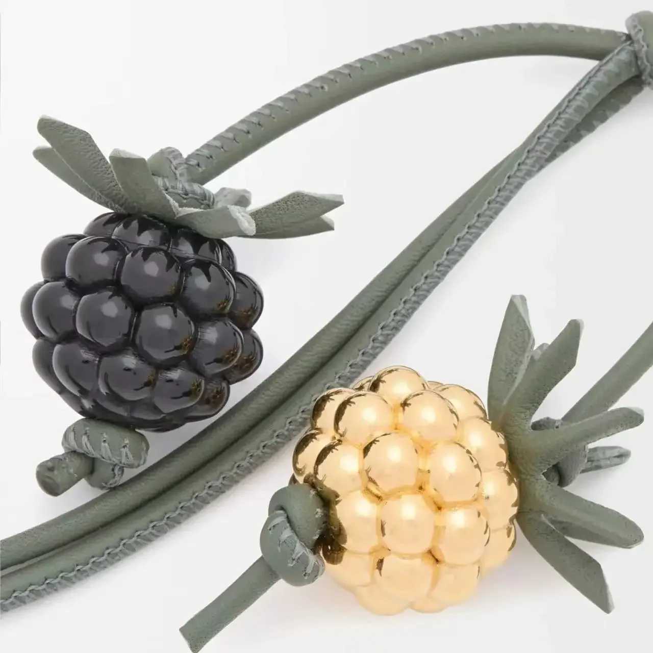 Berry Raspberry Blackberry Tomato Cowhide Bag Charm for Womens Bag Fashion Decoration Pendant Hanging Bag Accessories J251121