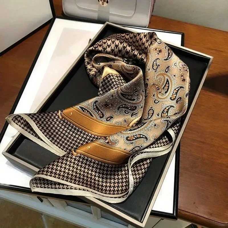 Luxury Paisy Houndstooth Printed Square Scarf Coffee Color Thin Smooth Neck Scarf Vintage Sty Sunscreen scarf For WenW251021