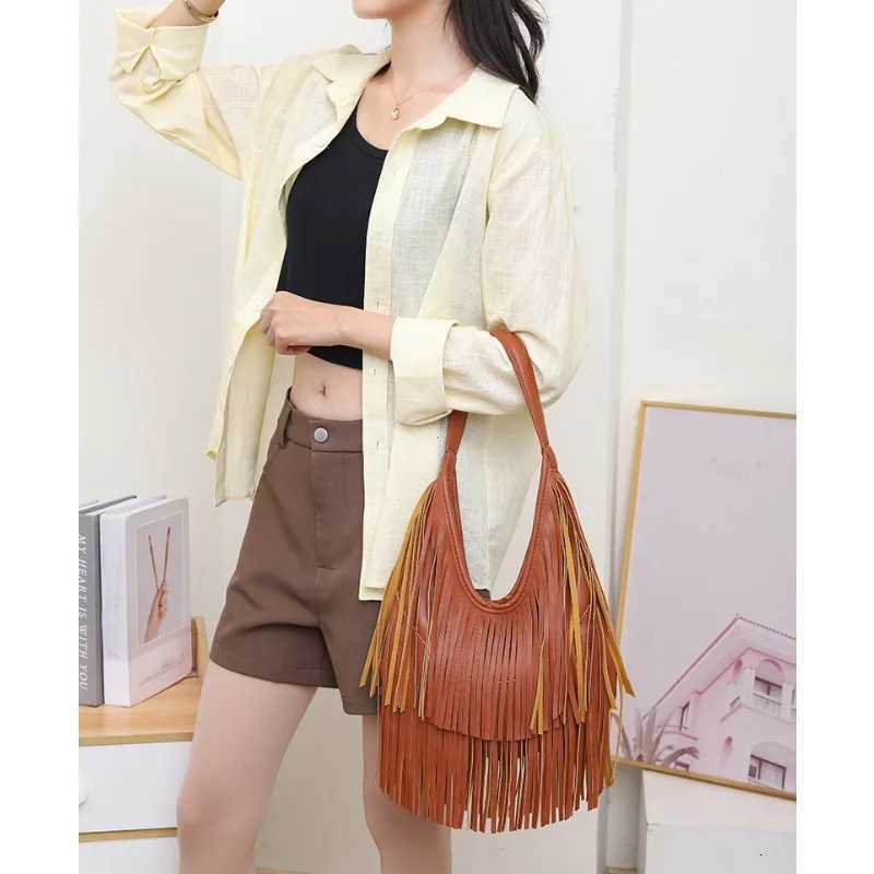 Long Tassel Hobo Underarm Shoulder Bag Designer Large Capacity Women Tote Bag Trendy Solid Color Soft PU Handbag Black BrownXJ251021