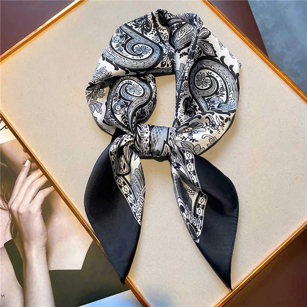 Vintage Paisley Printed Bandana Scarf Lightweight Soft Satin Stylish Versatile Neck Scarf For Women Hairbands Headscarf W251021