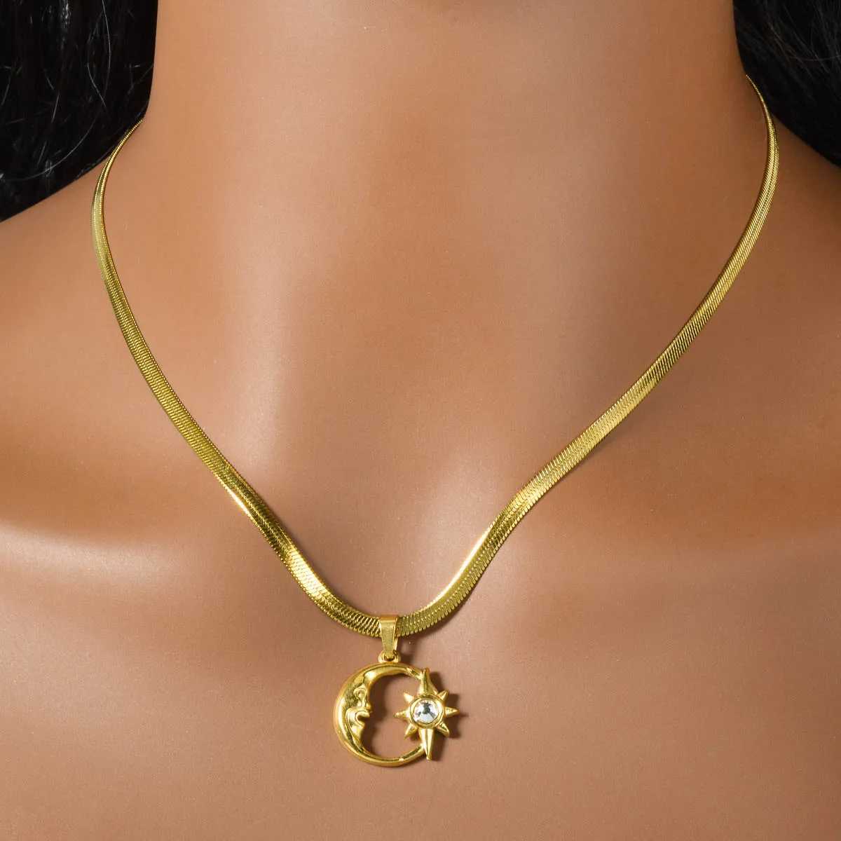 Gold Color Planet Moon Astronaut Pendant Stainless Steel Star Series Necklace for Women Chain Necklaces Jewelry Gifts Birthday XJ250717