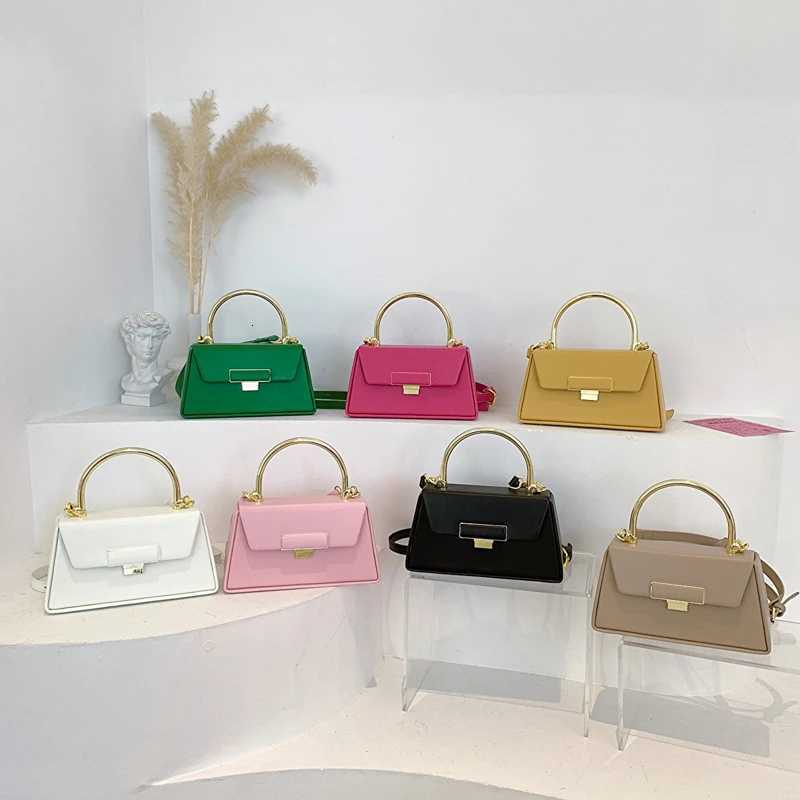 Luxury Brand Womens Messenger Bag WaterResistant Leather Adjustable Crossbody Shoulder Strap Designer Ladies Handbag Z251018