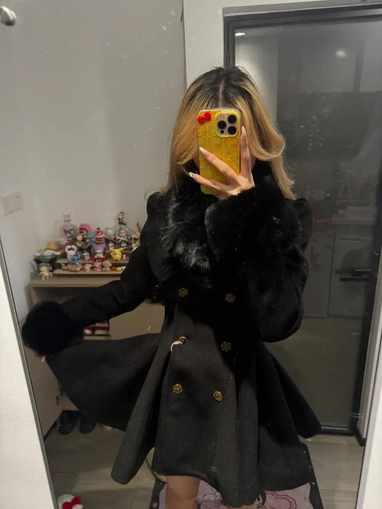 Winter Hepburn Black Fur Collar Woolen Coat French Style Vintage Blends Slim Midlength Outwear Elegant Lolita Warm Outfits 251017
