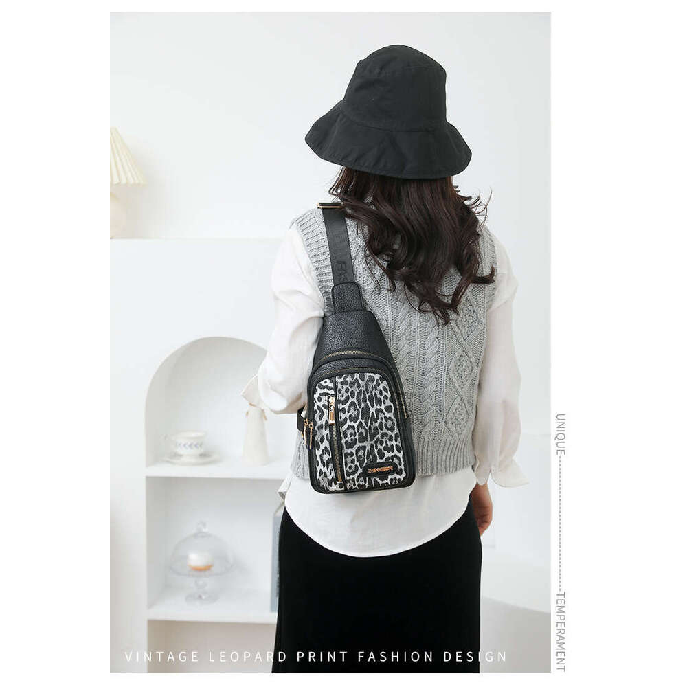 Women's Chest Waist New Fashion Leopard Print Single Shoulder Large Capacity Storage Phone Bag