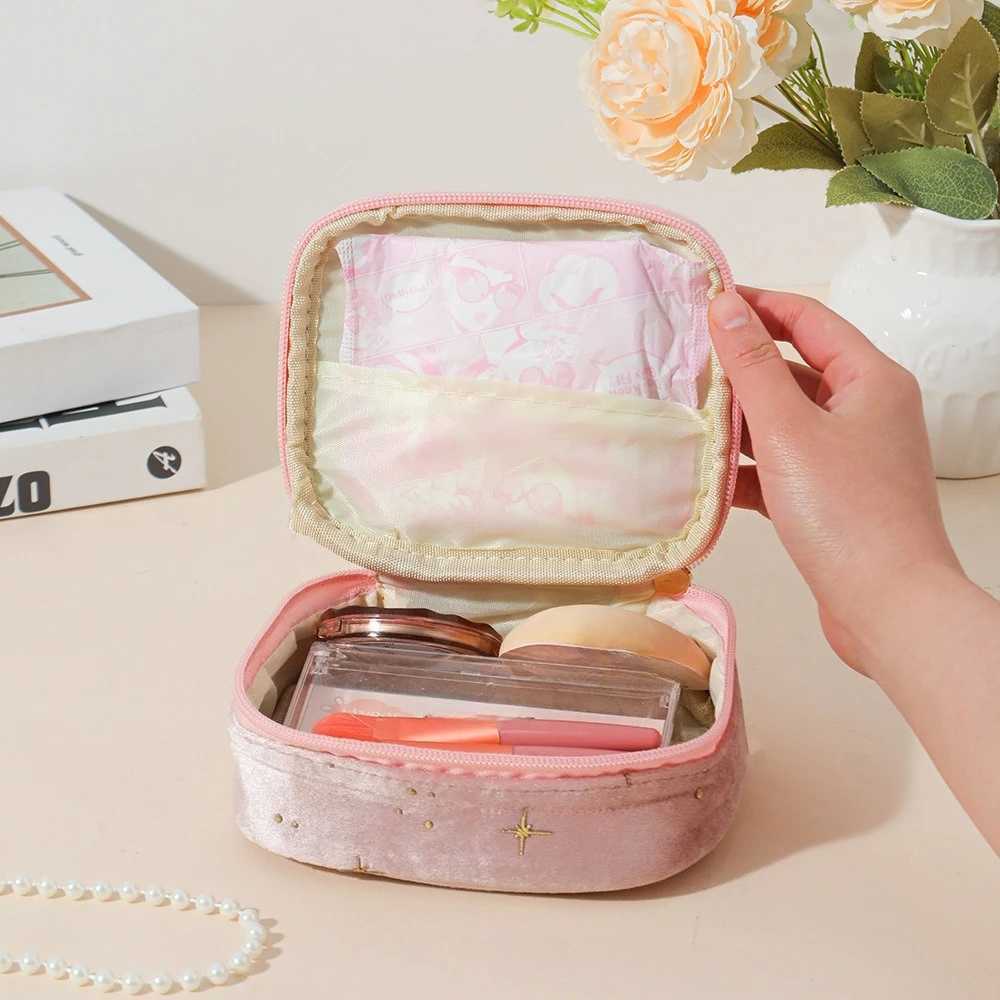 Mini Cute Square Cosmetic Bag Women Portable Earphones Lipstick Sanitary Napkins Storage Pouch Small Makeup Zipper BagsW251021