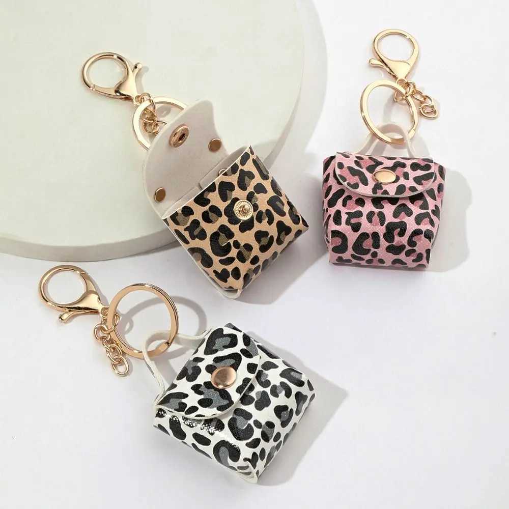 Kawaii Mini Keychain Cute Small Square Bag Keyring Candy Color Pendant Creative Backpack Hanger Car Decoration DIY Accessories W251021