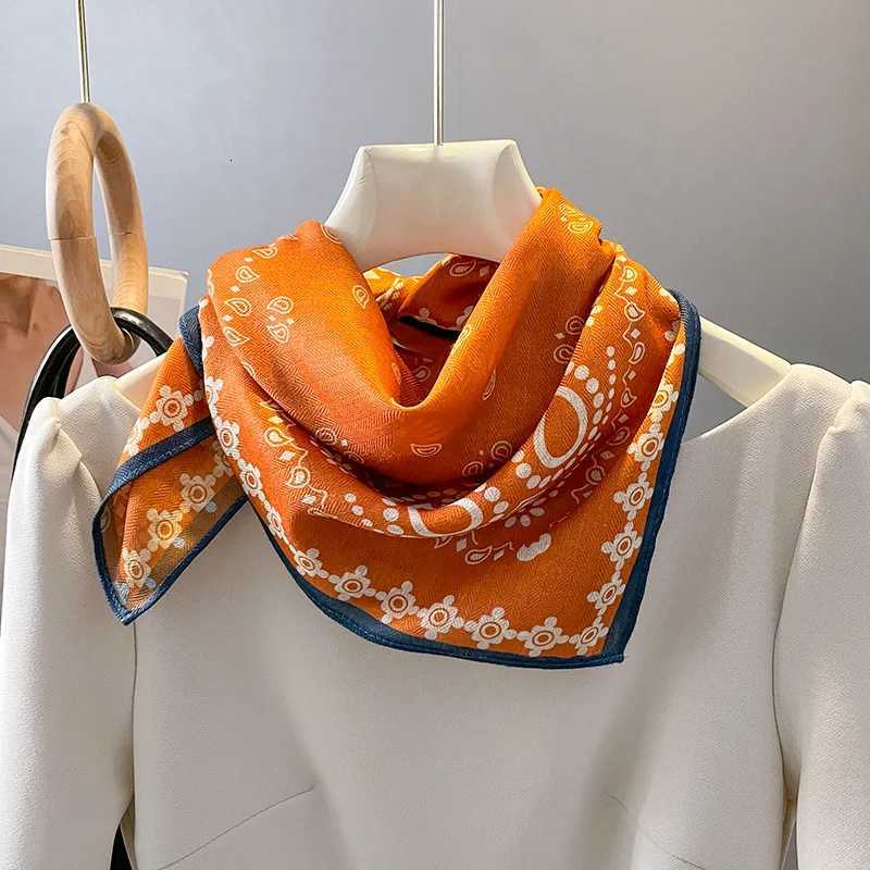2024 Cotton Square Scarf Wen Luxury Print Spring Neck Tie Shawl Wraps Fa 70cm Hair Hand Wrist kercheif Hijab BandanaW251021