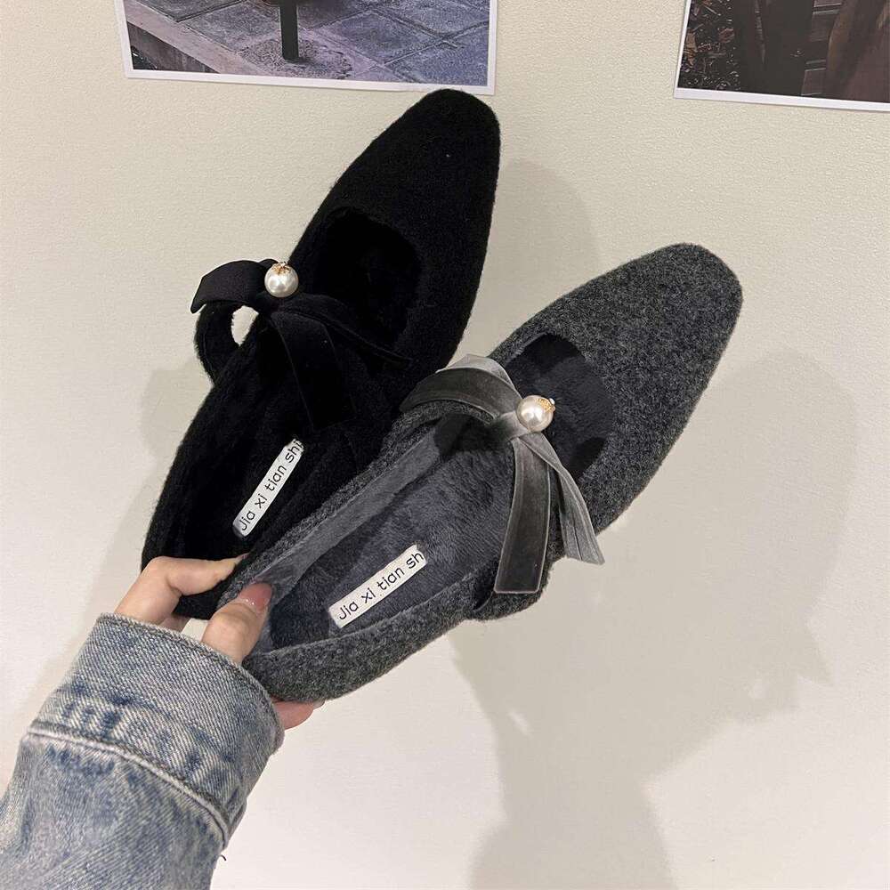 French Style Designer Shoe Chunky Heel Gray Women's 2025 Autumn Winter Fleece Lined Mary Jane Fur Single Shoes