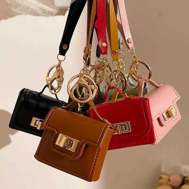 1pc Creative Mini Coin Bag Keychain Money Change Purse Fashion Versatile PU Leather Key Bags Earphone Storage Bag Pendant W251021