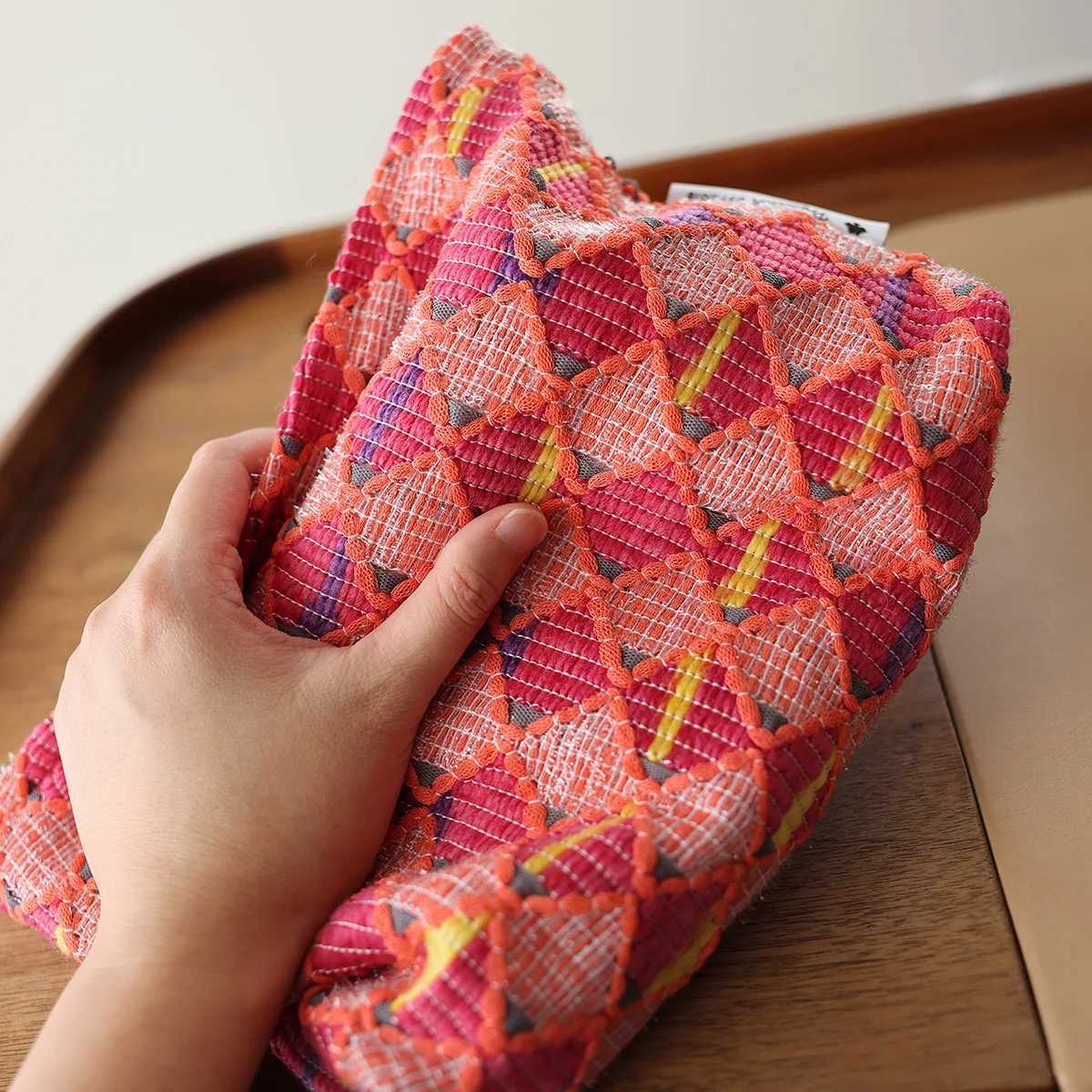 Red diamond grid fashionable largecapacity zipper cosmetic bag birthday gift New Year gift female storage bag travel toilet bagW251021