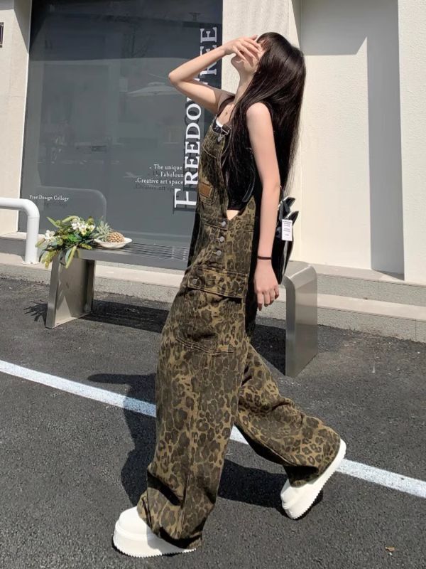 2025 American high street leopard print new autumn and winter printed denim workwear for women, luxury designer straight leg wide leg pleated jumpsuit