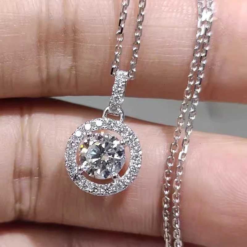Huitan Classic Round CZ Pendant Necklace for Women Simple and Luxury Female Accessories Wedding Party Temperament Jewelry D251021