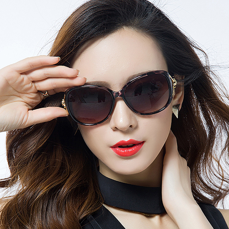 Sunglasses women's new sunglasses under polarizing glasses men's fashion frameless sun protection and UV protection glasses accessories