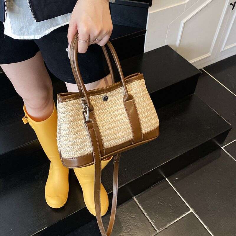 New Stylish Simple Niche Design Bucket 2025 Summer Fashion Trend Women Shoulder Crossbody Bag