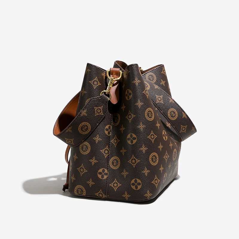 Fashionable Large Capacity Leather Shopper Bag Minimalist Vintage Crossbody Handbag with Designer Letter for Women Z251018