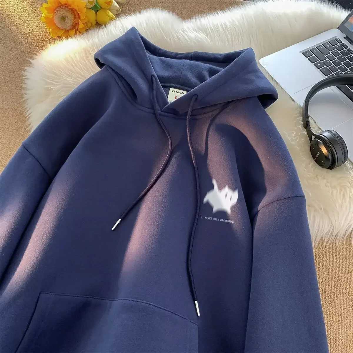 Casual mens hoodie fashionable catprint streetwear comfortable and highquality hoodie fashionable mens top W251021