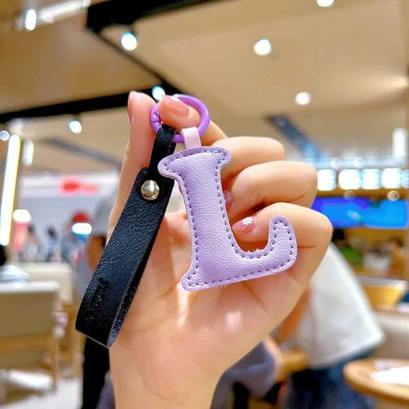 A to Z PU Leather Initial Letter Keychain For Women Fashion Cartoon Candy Color Bag Phone Pendant Car Key Chain Jewelry Gifts W251021