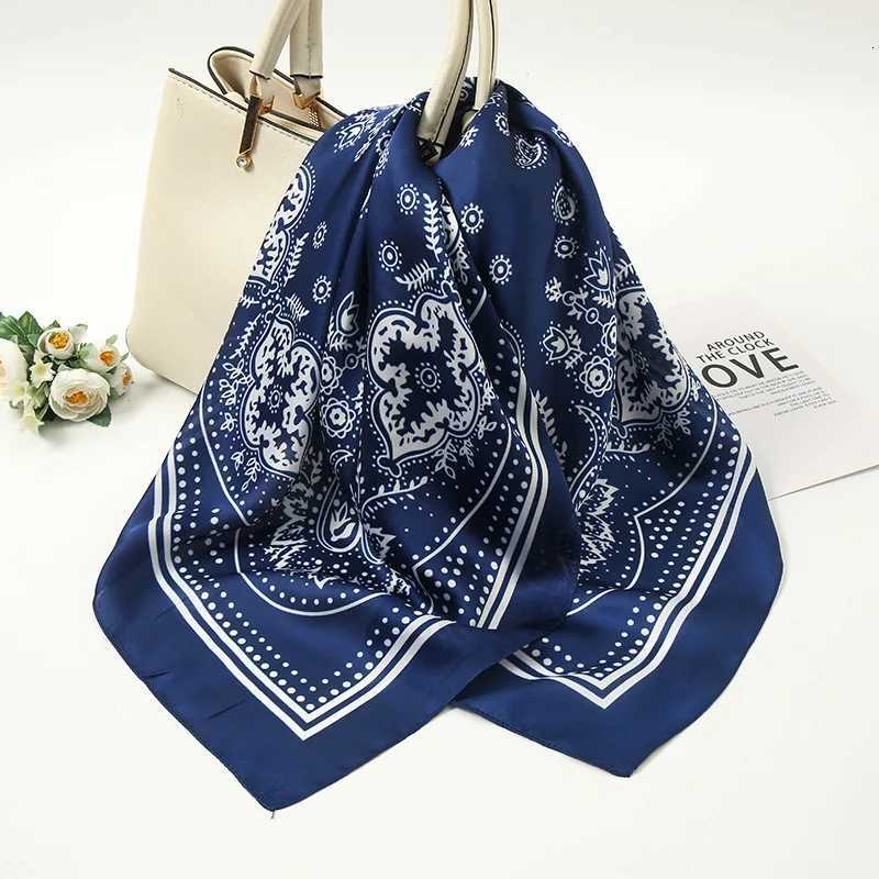 1 pcs 70X70 European and American Hot Sale Vintage Paisley Small Cashew Flower Satin Square Silk Scarf W251021