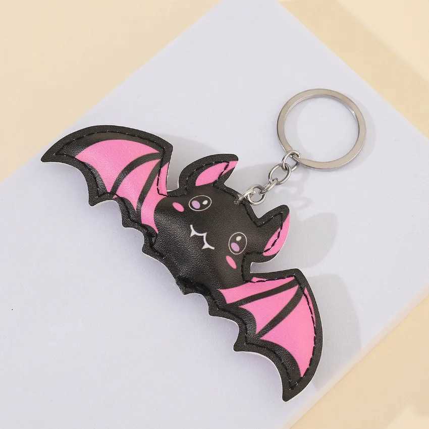 Halloween Cute Pink Bat Leather Keychain for Women Men Girls Lovely Bat Keyring Keys Holder for Backpack Keys Gifts W251021