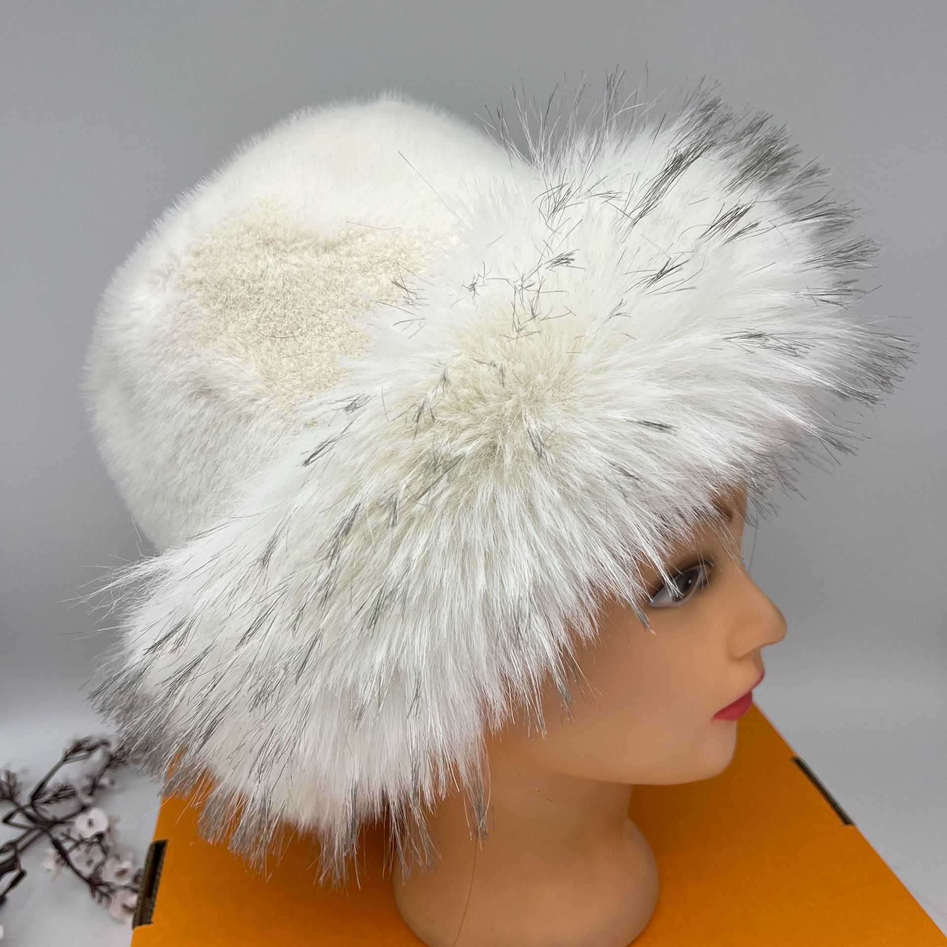 Frost Color Fisherman Hat 2025 New Fashionable Warm Ear Protection Hat Coldproof Hat Hat Plush Hat H251020