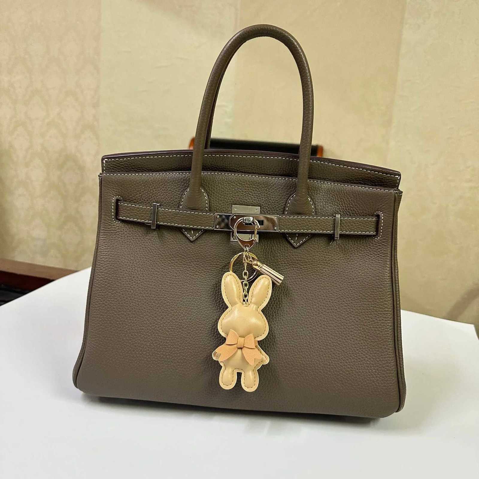 Creative Cute Rabbit Bag Pendant Leather Car Keychain Pendant Little Rabbit Keychain Student Gift Pendant W251021