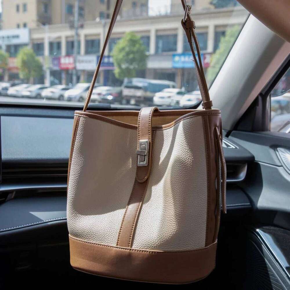 Genuine Leather One-Shoulder Tote New Classic Cowhide Large Capacity Handbag Vintage Women's Crossbody Bucket Bag 251021
