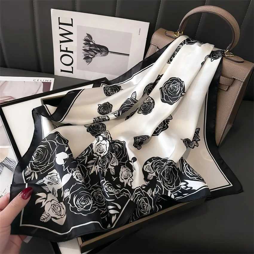 Korean Fashion Luxury Silk Scarfs Square Scarf Kerchi Popar Silk Scarves Band Wraps Scarf Decoration ShawlW251021