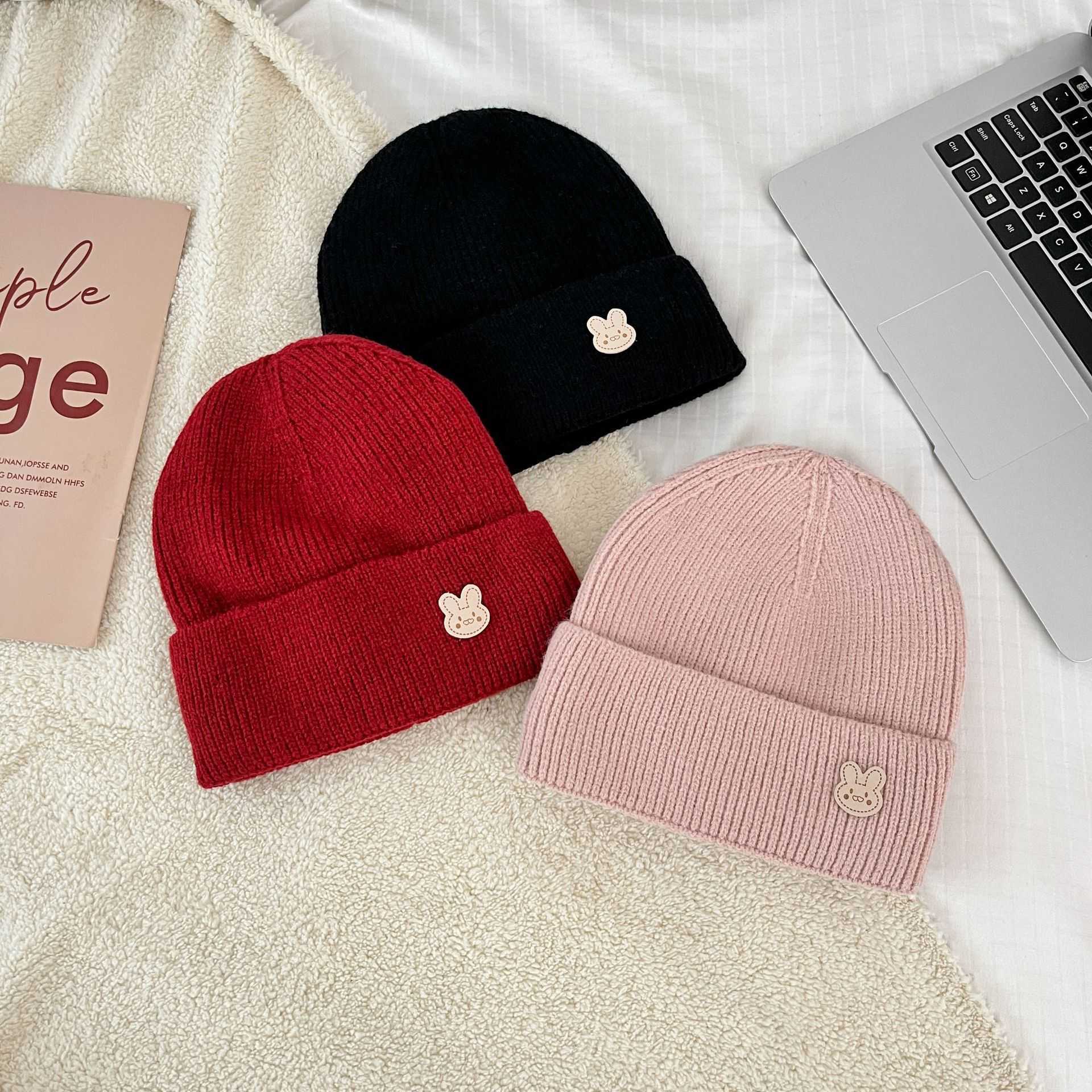 Style Cute Rabbit Label Knitted Hat for Women Fleecelined Thickened Wool Hat with Letter Label Unisex H251020