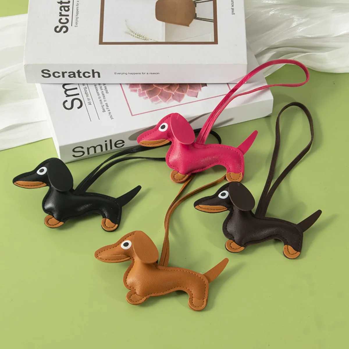 Cute Dachshund Shaped Leather Keychain Bag HangerInspired by Cute Lucy Couples Keychain Car Ornament W251021