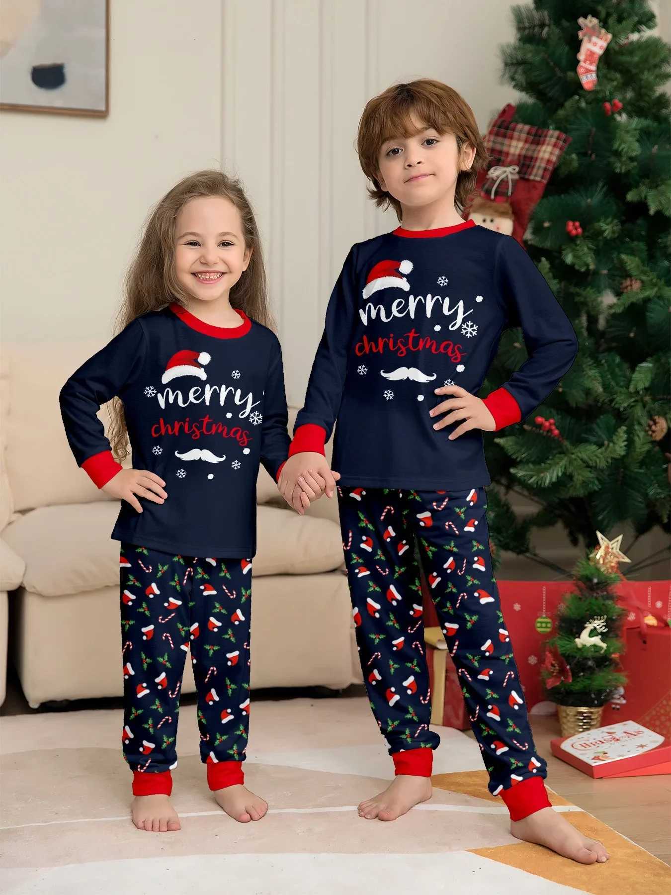 New Merry Christmas Print Mom Daughter Dad Son Matching Pajamas Set 2 Pieces Suit Soft Loose Loungewear Xmas Family Look Pyjamas L251021SZNZ