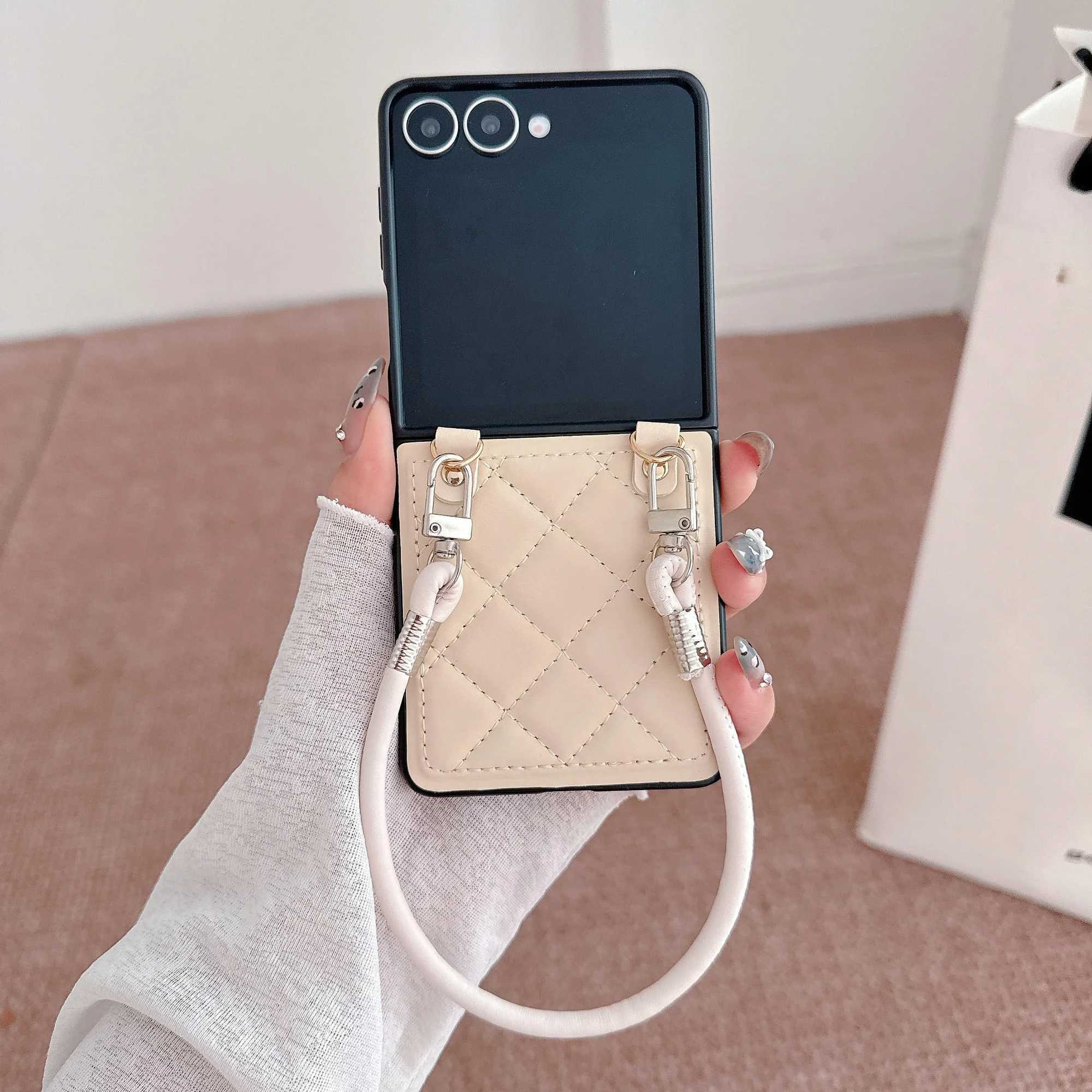 Wrist Strap Leather Phone Case for Galaxy Z Flip 7 6 5 4 3 Flip5 Flip6 Flip7 5G Chain Cord Rope Strap Shockproof Cover J251114