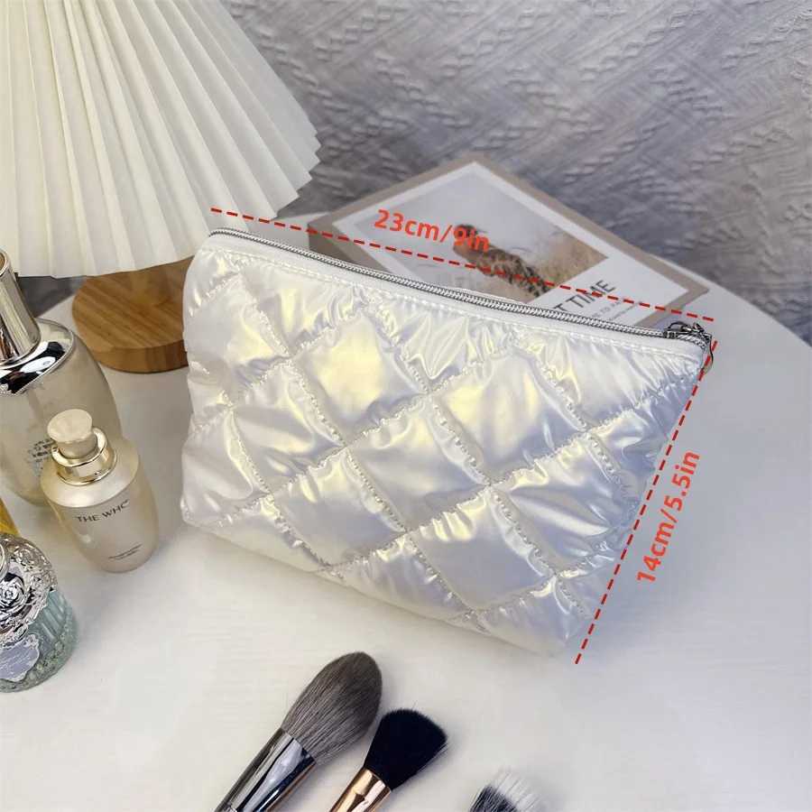 High style travel makeup bag for women large capacity hand held high end cosmetic organizerW251021