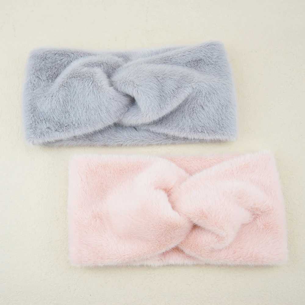 New Women Girls Solid Color Hair Bands Knitted Wool Headbands Vintage Cross Turban Bandage Ear Warmer Hairbands Hair AccessoriesW254021