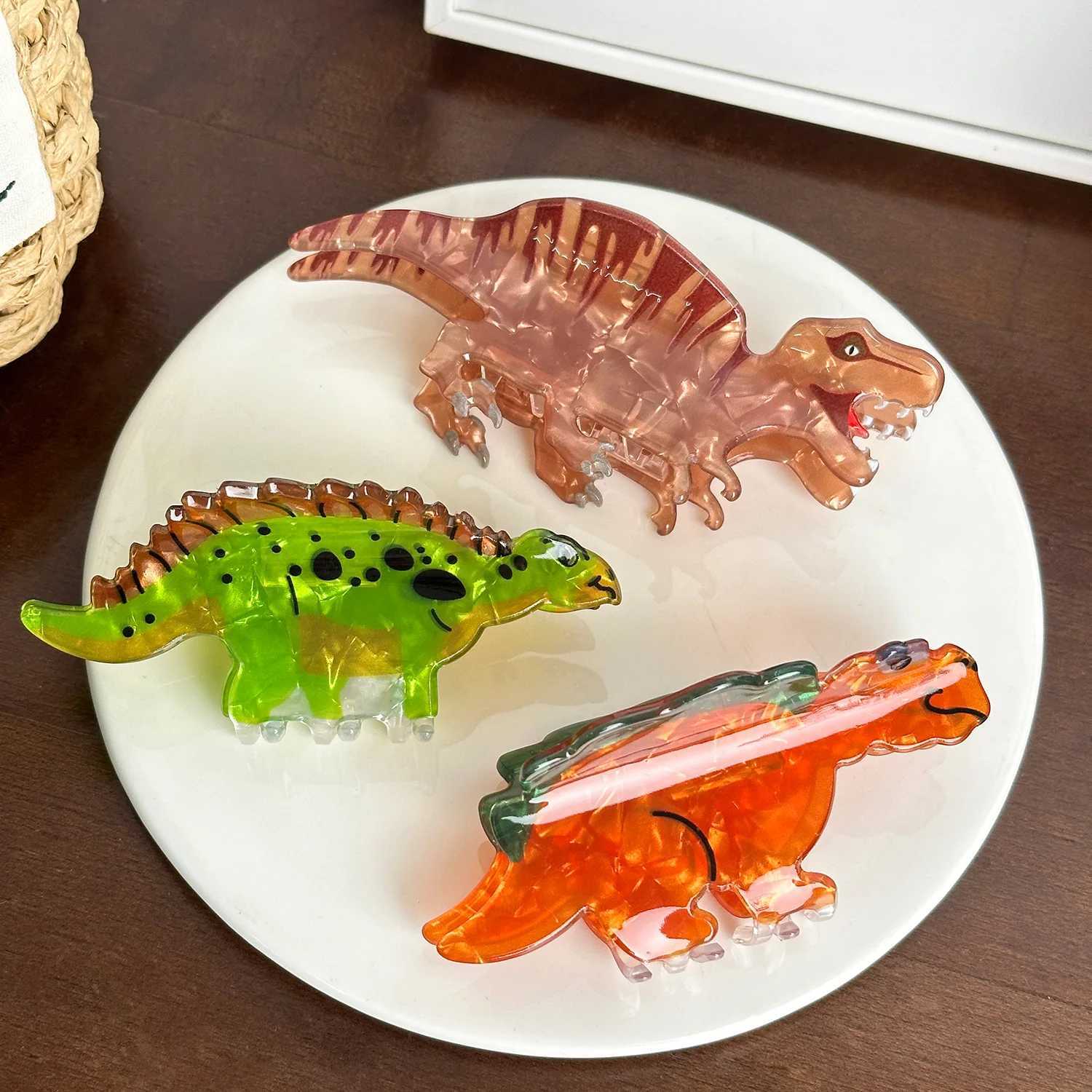 Cute Dinosaur Hair Claw Acrylic Shark Clip Versatile Back Hair Updo Claw Clip for Women Unique Hair AccessoriesW254021