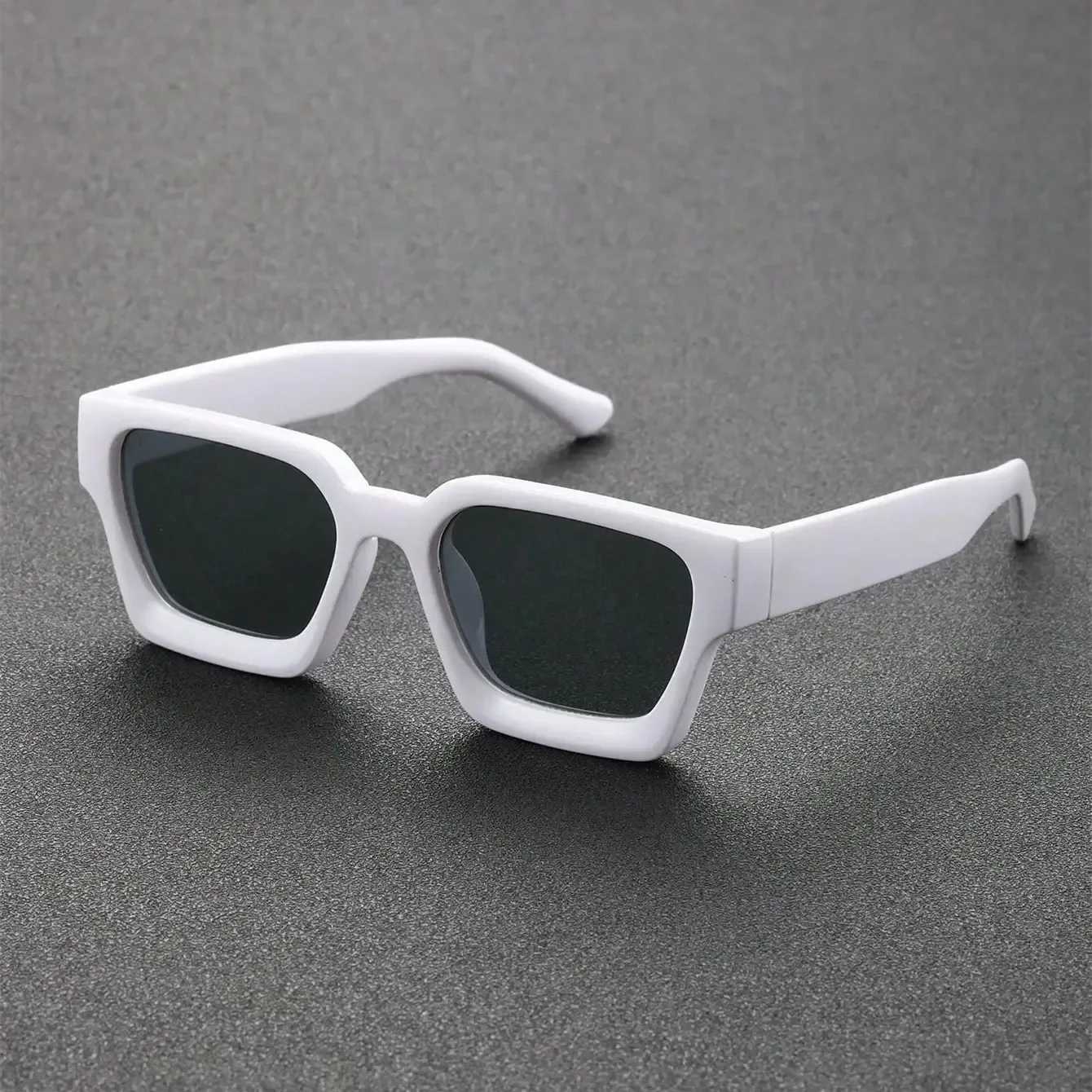 Unisex Plastic Fashion Square Frame Sunglasses For Street Photography And Beach Trips Driving Accessories J251114