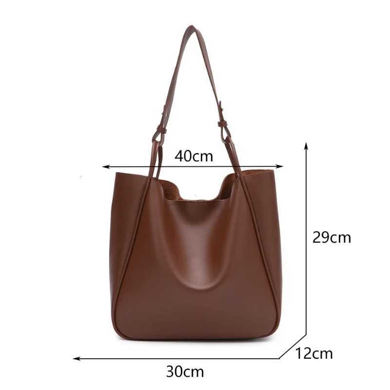 Luxury Tote Bag Woman 2025 Trend Large Capacity Female Shoulder Bag High Quality Leather Simple Designer Woman Handbag PurseXJ251021