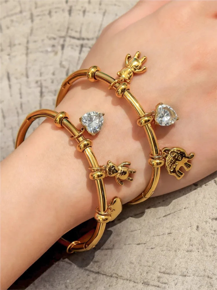Stainless Steel Bracelet Bangles For Women 18k Gold Plated Waterproof Non Tarnish Openable Womens Heart Bear Charms Bracelets 251017