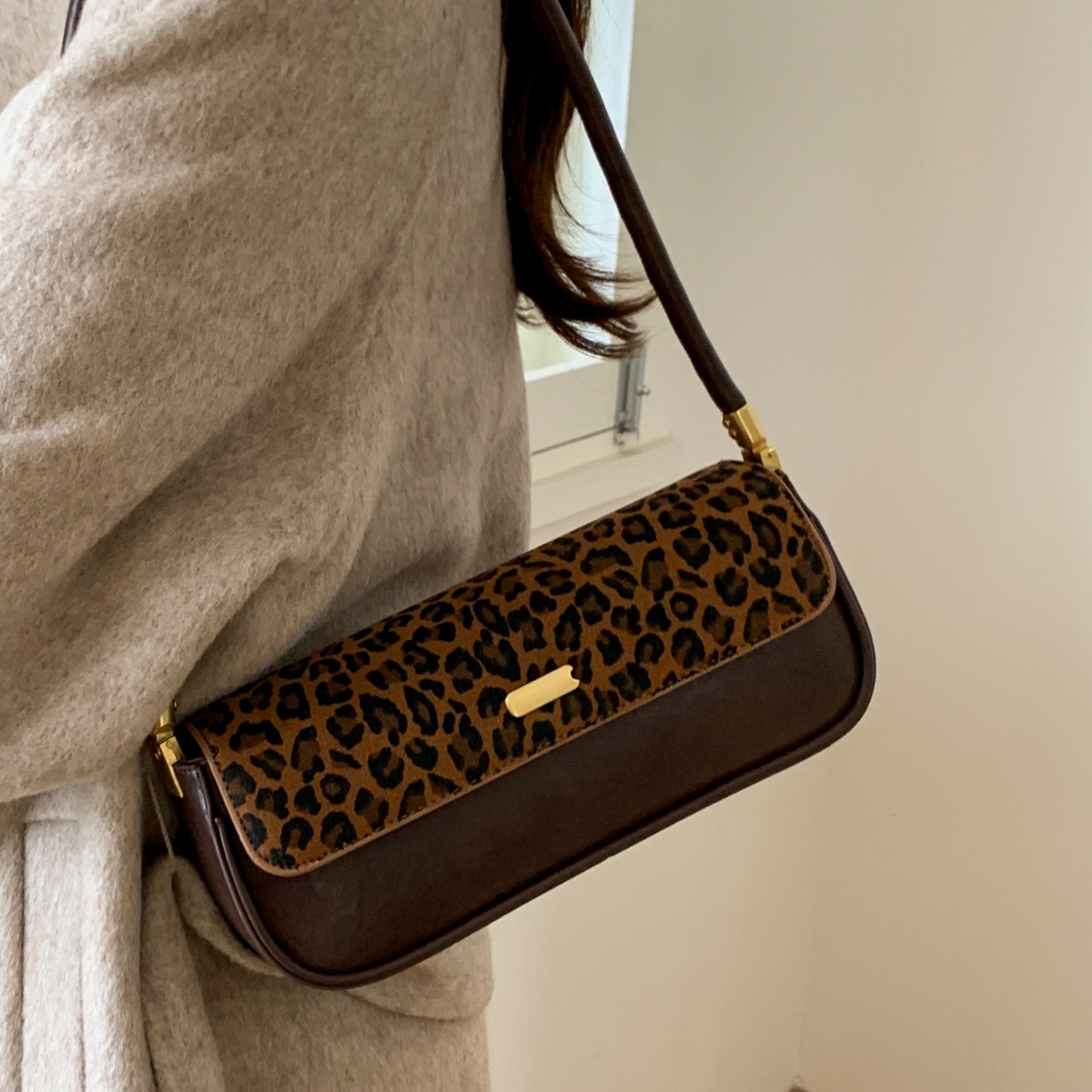 Fashionable Retro Small Square Bag New Autumn And Winter Designer Bag Retro Style Texture Luxury Handbag Underarm Women's Shoulder Bag