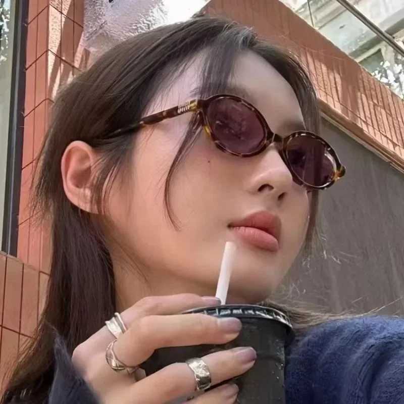 New Frame Oval Shape Sunglasses Classic Mens Vintage Sun Glasses Women Outdoor Leisure Eyewear UV400 Glasses Shades J251114