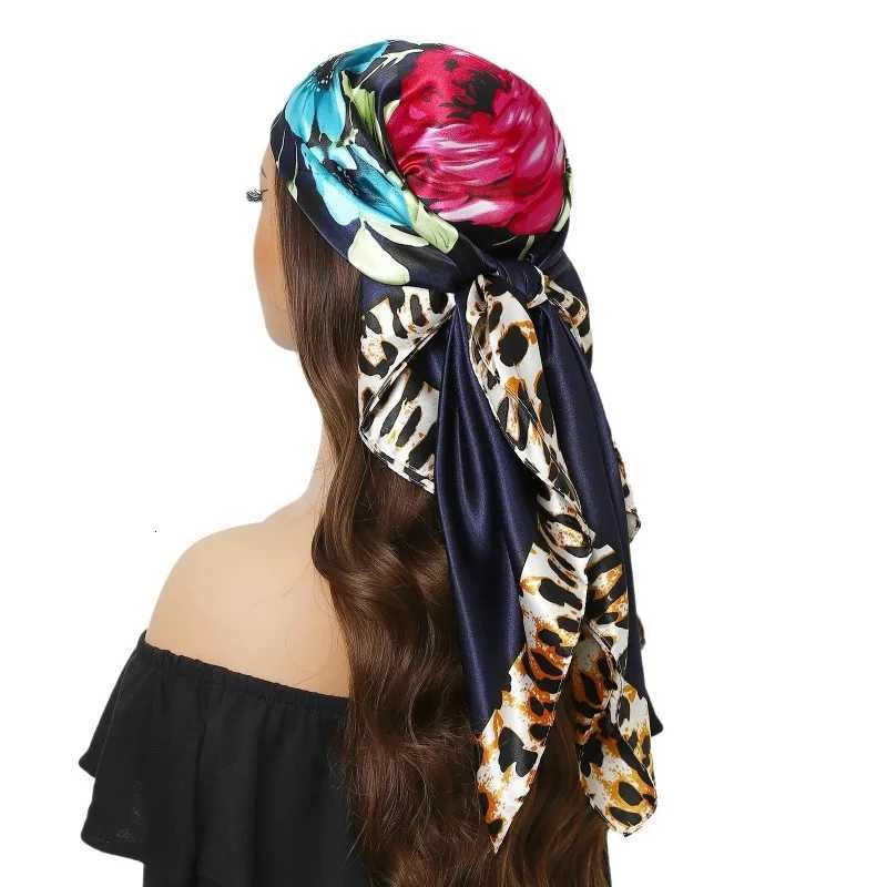 90cm Chain Colored Square Scarf for Women Imitation Silk Scarves for Fashion Trendy Leopard Print Headscarf Shawl Scarf W251021
