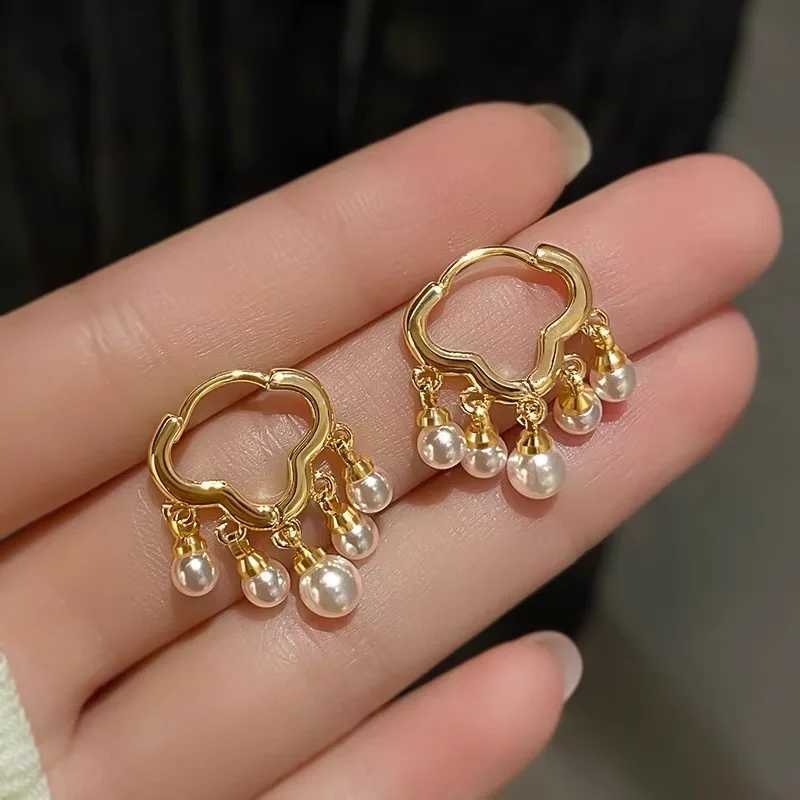Korean Style HighEnd Cloud Ear Buckle Simple Earrings Exquisite Temperament Tassel Pearl Earrings Creative Party Jewelry Gifts J251021