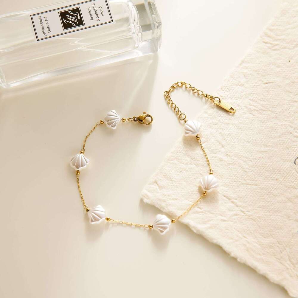 Designer New Stainless Steel Design Shell Bracelet Women Gold Plated Non-Allergenic Non-Fading Fashionable Versatile for Travel Beach in Summer